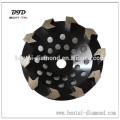 Aggressive arrow segment grinding cupwheel